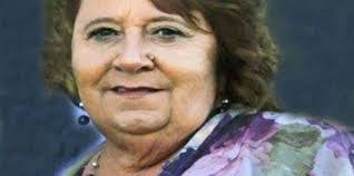 Kim Perryman's Instagram, Twitter & Facebook