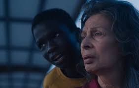 LA VITA DAVANTI A SÉ”: GRANDE STORIA, GRANDISSIMA ATTRICE, REGIA DISCRETA