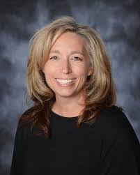 Lindsay Hare's Instagram, Twitter & Facebook