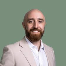 My journey to where I am now has taught me a lot! After a rough start  straight out of school, I eventually became a mental health nurse, started  a marketing agency and