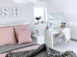 I feel like i've not had any 'me' time for a long, long time so i'm very much looking forward to being a lady of leisure and chilling out. Makeup Storage Ideas Ikea Malm Makeup Vanity With Mirror