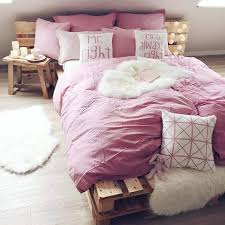 Fertig ist das schicke schlafgemach. Diy Palettenbett Selber Bauen Fashion Kitchen