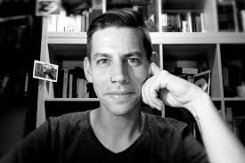 El escritor e historiador del arte Víctor Yuri de Torres nos presenta "La  secta del arte"