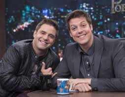 Fábio rabin tem sido atacado por bolsonaristas desde que começou a criticar os posicionamentos de jair bolsonaro (sem partido) em relação ao atual momento que o país vive. Band Fabio Rabin Grava Piloto De Talk Show Bastidores O Planeta Tv
