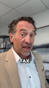 Darcey Hicks's Instagram, Twitter & Facebook