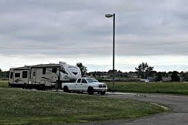 When was the last time your truck was pushed too far here's why you might want to do your rv towing with a heavy duty truck (hdt), otherwise known as a semi truck or toterhome What Size Truck Do I Need To Tow My Rv Your Rv Lifestyle