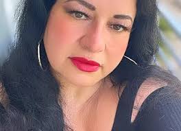 Meet Amber Claire: Singer, Songwriter and Interviewer