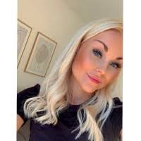 Julie Holst's Instagram, Twitter & Facebook