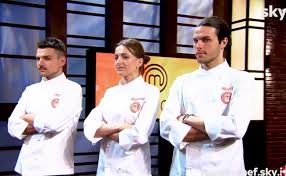Finale Masterchef Chi Vince Tra Kateryna Alberto Simone La Diretta E Streaming Tuttouomini Produced by shine america and one potato two potato, it debuted on july 27, 2010 on the fox network. finale masterchef chi vince tra