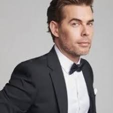 Artist: Mike Crawshaw