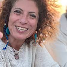 בואו לחגוג איתנו את ט״ו באב, ב-14.8 בקו רקיע. אנחנו נחצה את קו הרקיע עם  השירים, עם האהבה, עם הנגנים. לכרטיסים > https://bit.ly/Broza14-8