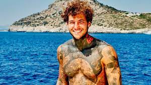 OMG, he's naked: Jan Sokolowsky of nude reality dating show 'Adam sucht Eva'  - OMG.BLOG