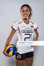 Damit bringt sie optimale bedingungen mit, um auch international erfolgreich zu sein. Sportfotos Imago Images Lizenzieren Sportfotos Frauen Fotos Nationalmannschaft