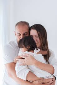 Juíza que adotou criança fala da maternidade além dos laços sanguíneos:  parece que eu nunca tinha vivido sem ela