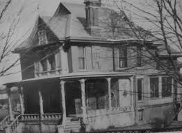 This Is 303 N Court St The House Was Once Owned By S F Hubbel The 1st Mayor Of Howell In 1863 It Is On The N E Side Of Road Bridge Historical Michigan