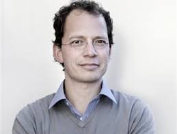 Jasper Henderson vertrekt bij Lebowski Publishers en wordt uitgever bij  Uitgeverij Thomas Rap