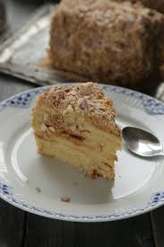 Le Napoleon Le Fameux Gateau Russe Tres Feuillette On Dine Chez Nanou Recette Dessert Gateaux Russes Gateaux Et Desserts