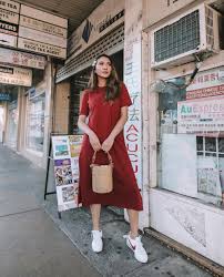 Untuk mengetahui definisi atau pengertian warna secara lebih misalnya campuran warna merah dan biru akan menjadi warna ungu, warna merah dan kuning. 10 Ide Padu Padan Dress Merah Untuk Style Kasual Hingga Formal