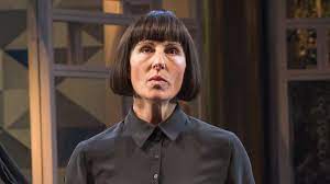 A young newspaper writer returns to her hometown in the english countryside, where her childhood home is being prepped for sale. Nt At Home Twelfth Night National Theatre Streaming On Youtube And Nt Collection