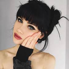 Space Buns Looking For Hair Extensions To Refresh Your Hair Look Instantly Http Www Hairextensionsale Hairstyles With Bangs Space Buns Hair Black Hair Bun
