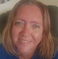 SILVER vs GOLD—what's your move? Drop your pick below 💅 Shades Shown: ✨  Visionary ✨ Light The Way https://bit.ly/3GiK6yM #ColorStreet #GoldGirlie  #SilverGirlie #MetallicNails #SilverNails #GoldNails #SummerNails