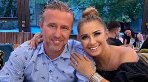 Laurentiu reghecampf / stiri laurentiu reghecampf. Anamaria Prodan È™i LaurenÈ›iu Reghecampf Au FÄƒcut Din Nou NuntÄƒ È›inuta Cu Care Impresara A FÄƒcut Ravagii Impact