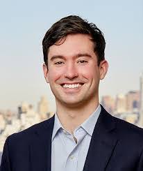 Ian Mansfield's Instagram, Twitter & Facebook