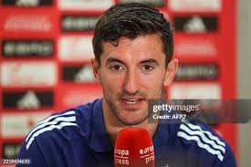 2,126 Daniel Vivian Photos & High Res Pictures