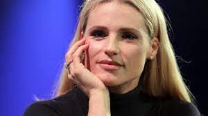 After moving to milan with her mother. Michelle Hunziker Wuschel Mahne So Sieht Sie Direkt Nach Dem Aufstehen Aus