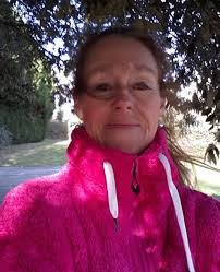 Noreen Tobin's Instagram, Twitter & Facebook