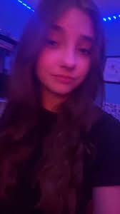 Whos all there im pulling up w an emo chick thats broken