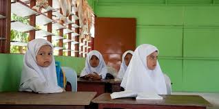 Public holidays in malaysia are regulated at both federal and state levels, mainly based on a list of federal holidays observed nationwide plus a few additional holidays observed by each individual state and federal territory. Malaysia School Holidays 2021