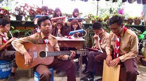 Adapun contoh alat musik dari ansambel campuran ini misalnya terdiri dari pianika, gitar, recorder, dan maracas. Yamko Rambe Yamko Ansambel Campuran Youtube