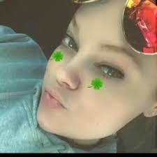 Asya Green's Instagram, Twitter & Facebook