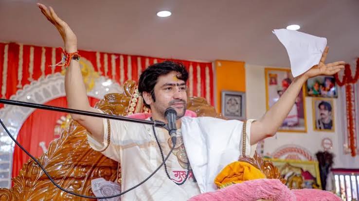 बाबा बागेश्वर ने कर दिया बड़ा ऐलान, भारत को हिंदू राष्ट्र बनाने के लिए नवरात्रि में निकालेंगे रथ यात्रा - India TV Hindi