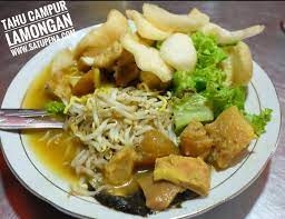 Siang Siang Begini Menikmati Sepiring Tahu Campur Lamongan Enak Kali Ya Nggak Harus Ke Lamongan Sih Cukup Ada Disini De Resep Tahu Selada Air Daging Sapi