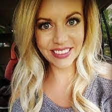 Sonia Gillespie's Instagram, Twitter & Facebook