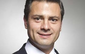 Peña Nieto amplía su ventaja sobre izquierdista López Obrador