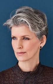 Lots of layers throughout the entire cut will give your hair plenty of lift and volume. Very Short Pixie Cuts For Older Woman 10