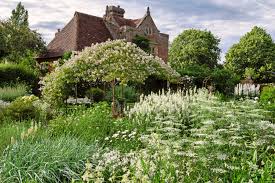 Inside Sissinghurst White Garden Landscape Magazine English Garden White Gardens English Garden Design