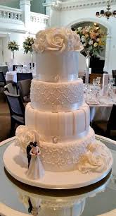 House Of Elegant Cakes Wedding Cakes Edithvale Easy Weddings Victoria S Britt Home In 2020 Wedding Cake Peach Elegant Wedding Cakes Winter Wedding Cake