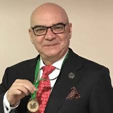 Jorge René Oropeza Morales, Cirujano Plastico en Cuauhtémoc