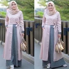 Desain baju wanita terbaru berikut ini bisa anda jadikan sebuah inspirasi untuk membuat baju wanita dalam bentuk dress dan bawahan yang keren dan menarik. Muslim Baju Gamis Cewek Remaja Terbaru Kombinasi Warna Desain Kekinian Di Mimi Cantika Tokopedia