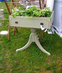 Für die schubladen höhe 120 mm. Diy Idee Schublade Bepflanzen Mehr Ideen Auf Www Balkonliebe De Fioriere Riciclate Arredamento Esterno Fai Da Te Fiori Fai Da Te