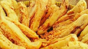 Tapiiii tepung ketan aku ganti tepung beras krn d rumah punyanya tepung beras, modal nekad tp hasilnya sama kriuk dan super crispy, cuman. Pisang Goreng Tanduk Bang Umar Punggawan Makanan Delivery Menu Grabfood Id