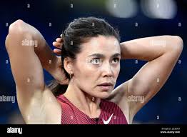 800m women hi-res stock photography and images