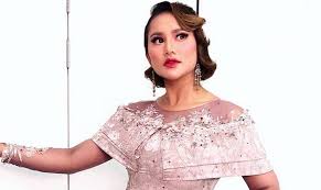 Elly mazlein mengaku ada hubungi bakal suami sejurus viral isu 'used car'. Bekas Suami Mohon Elly Mazlein Dipenjara