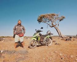 Check spelling or type a new query. Mau Foto Liburan Hits Coba Ikuti 15 Pose Traveller Ini
