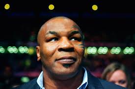 Hatton retains title by beating Lazcano