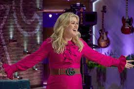 Kelly Clarkson Had An American Idol Reunion On Her Talk Show And Spilled Many Behind The Scenes Secrets